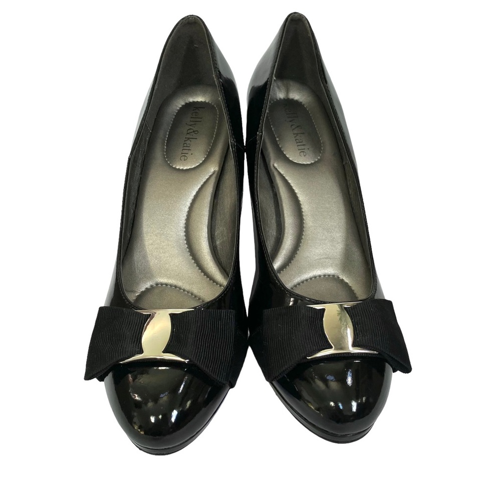 Kelly & Katie Black Patent Heels with bow size 9.5